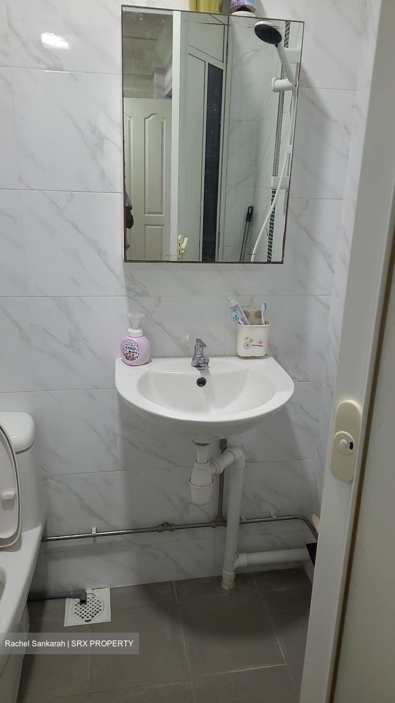 Blk 124 Yishun Street 11 (Yishun), HDB Executive #520784631